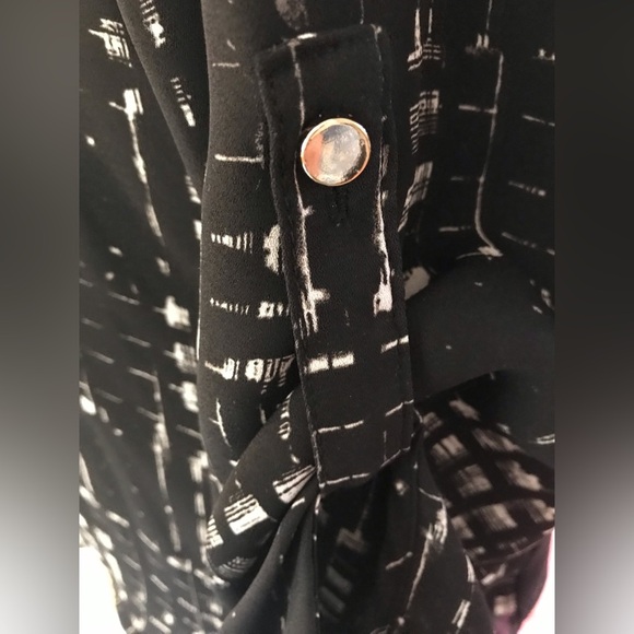 Apt. 9 Black and White Blouse Size PXL - Picture 4 of 9